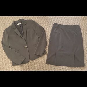 Women’s Suit